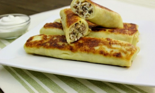 Lietiniai su kumpiu ir sūriu