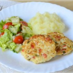 Sriuba + vištienos kepsneliai